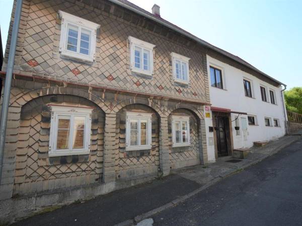 Spacious cottage for groups with billiards and sauna with 8 bedrooms