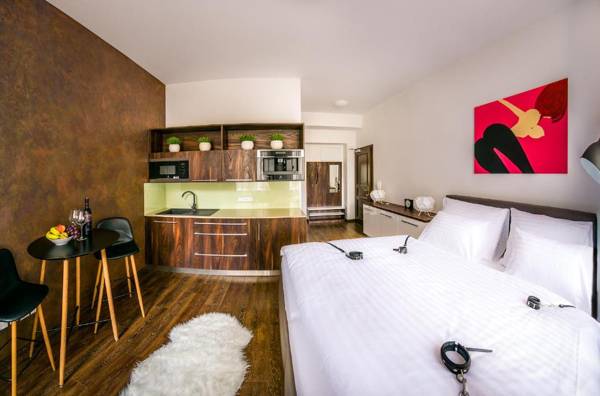 Fifty Shades of Gray studio city center