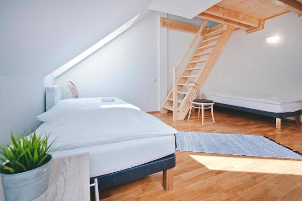 Restaurace a Pension Hřebíkárna