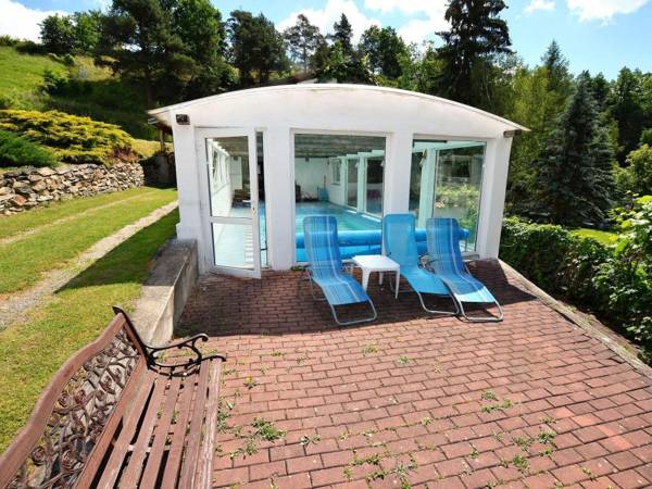 Cozy Villa in Bechyne with Sauna and Swimming Pool