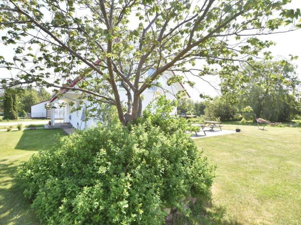 Spacious Holiday Home in Hornstorf with Trampoline