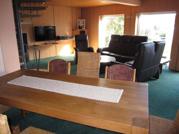 Beautiful Holiday Home in Schwarzhausen near Forest