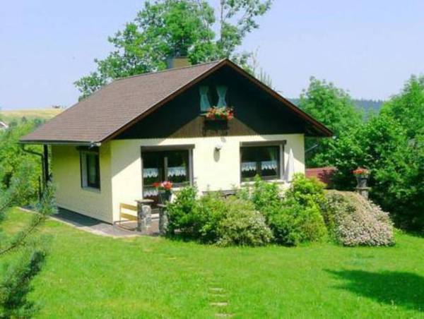 Attractive Holiday home in Waltershausen with Fireplace