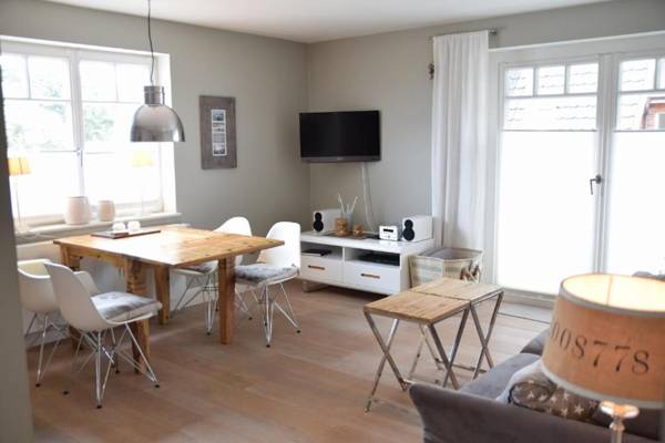 Berthin-Bleeg-Str. 1 W3