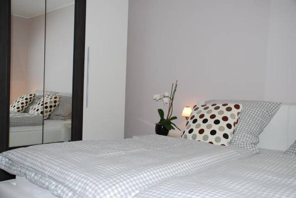 Feriendomizil & Weingut Roussel mit Restaurant "La Bonne Adresse"