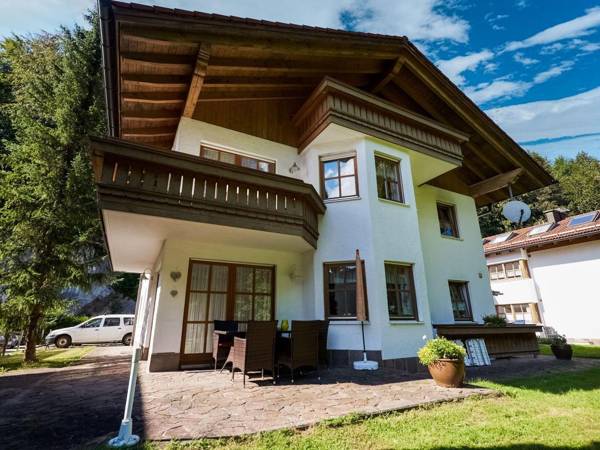 Spectacular Apartment in Schönau am Königsee with Garden