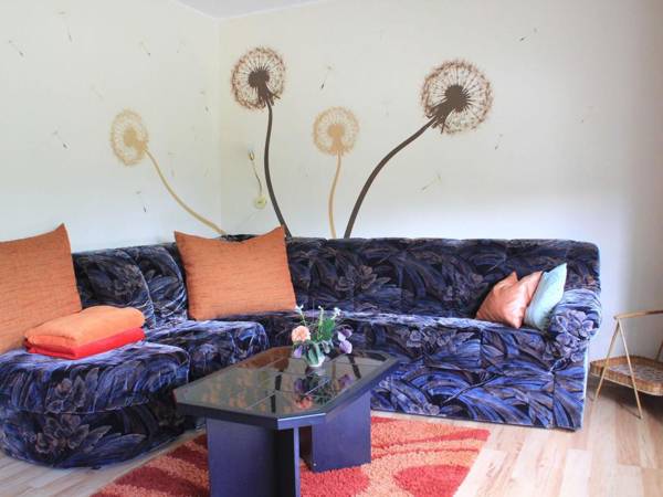 Sunlit Apartment with Garden in Satow