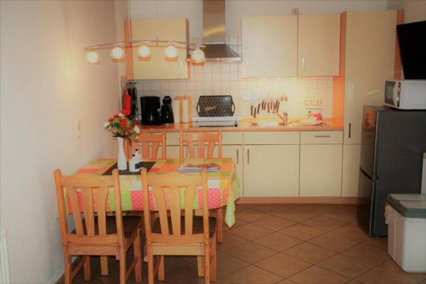 FeWo Leuchtturm - Heuser Prerow