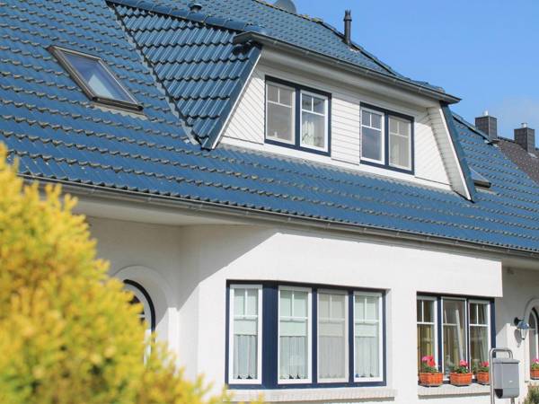 Peaceful Apartment in Zingst Germany with Balcony