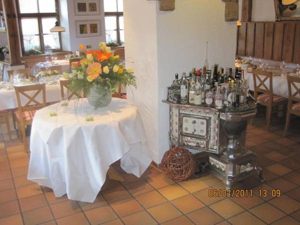 Ellenbergs Restaurant & Hotel