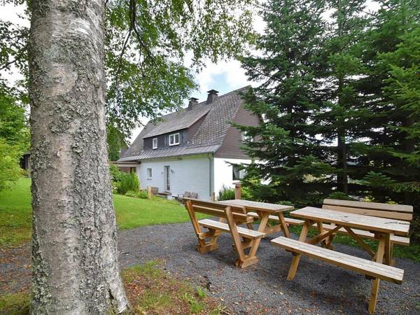 Spacious Cottage in Neuastenberg Sauerland near Ski Area