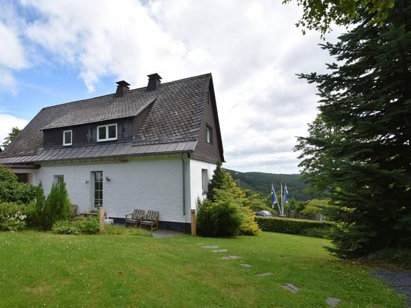 Spacious Cottage in Neuastenberg Sauerland near Ski Area
