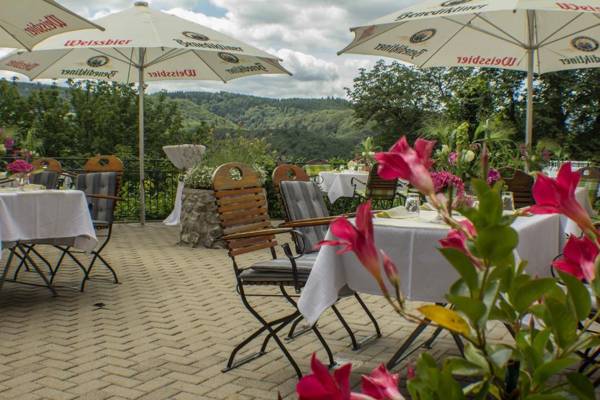 Gasthaus und Ferienwohnungen "Zum Büchsenmacher"