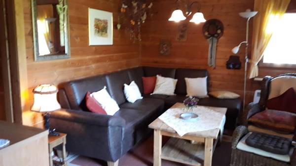 Komfortables-Ferienblockhaus-Nr-27-56-qm-bis-4-Personen-Viechtach-Jaegerpark