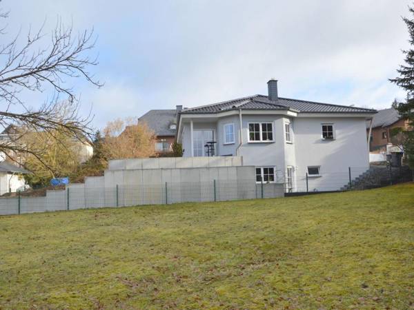 Luxurious Apartment in Ulmen near Lake