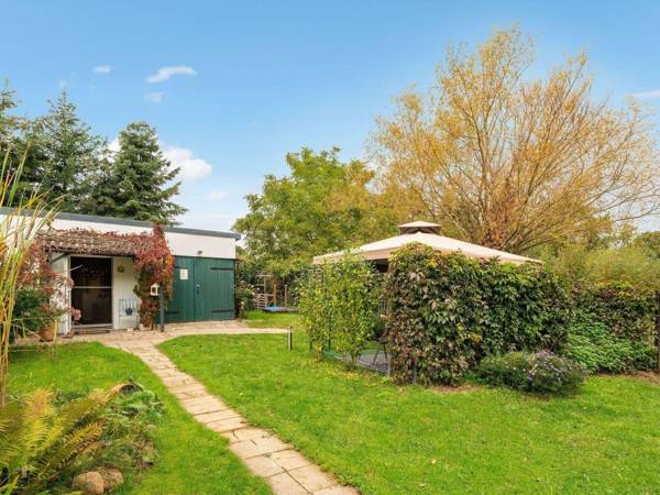 Quaint Holiday Home near Forest in Stuer