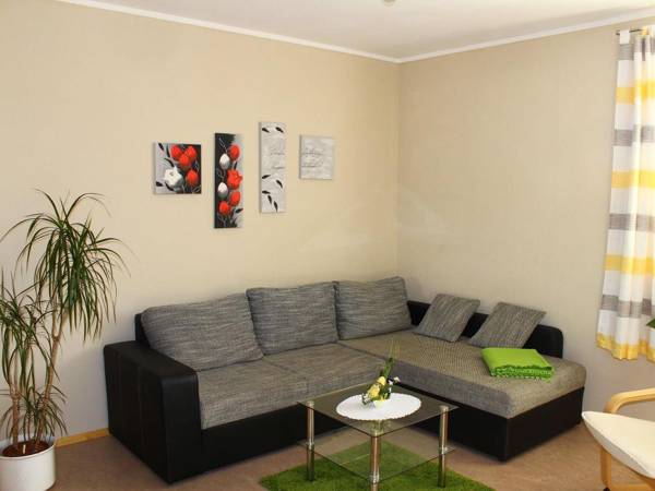 Spacious Apartment in Weißig with Garden