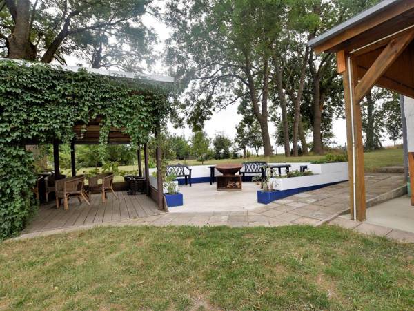 Spacious Apartment in Boddin near Baltic Sea