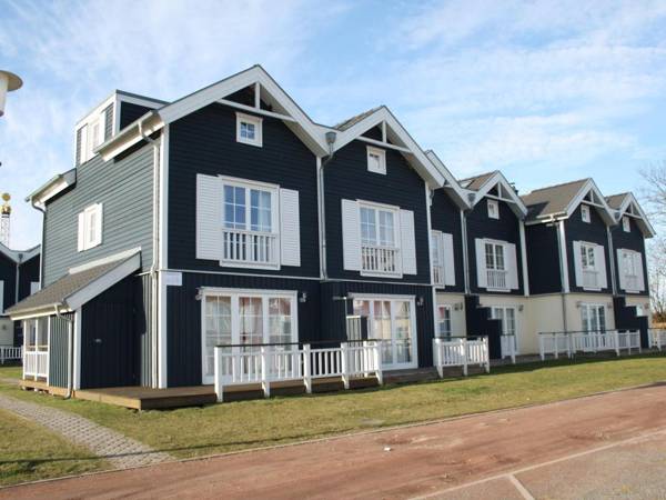 Luxurious holiday home with a whirlpool on the Baltic Sea