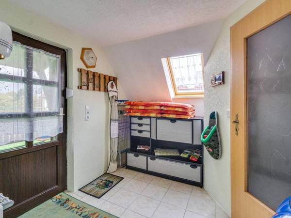 Cozy Apartment in Lichtenhain with Garden