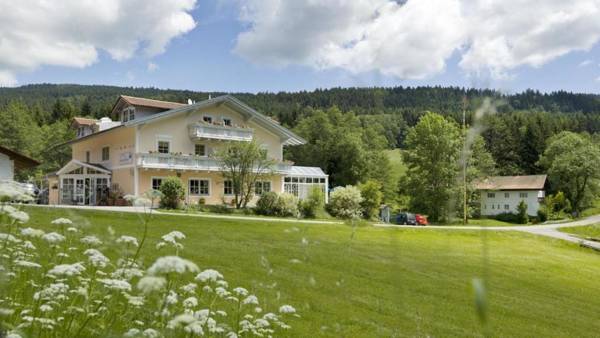 Landgasthof Hotel Zum Hirschenstein Pension Garni