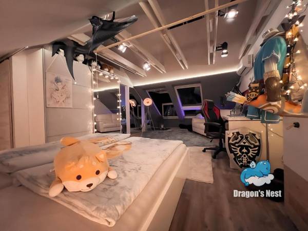 Workspace - Dragon’s Nest: Cozy & modern attic loft  Nuremberg