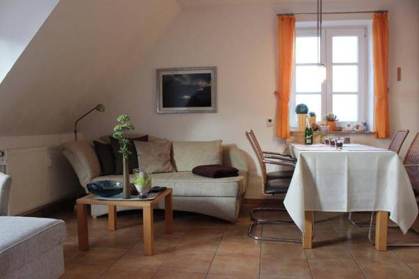 Haus-Langeness-OG-App-Stiller-Hafen