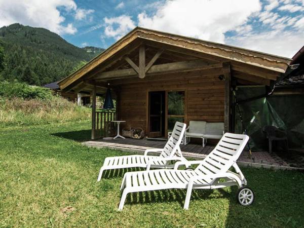 Cosy little holiday home in Chiemgau - balcony sauna and swimming pool
