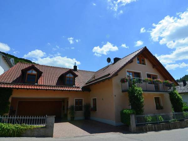 Homely Apartment in Riedenburg Prunn near Forest with BBQ