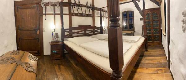 Fewo WAFFENKAMMER für 7 Erw im Rittergut Leppersdorf