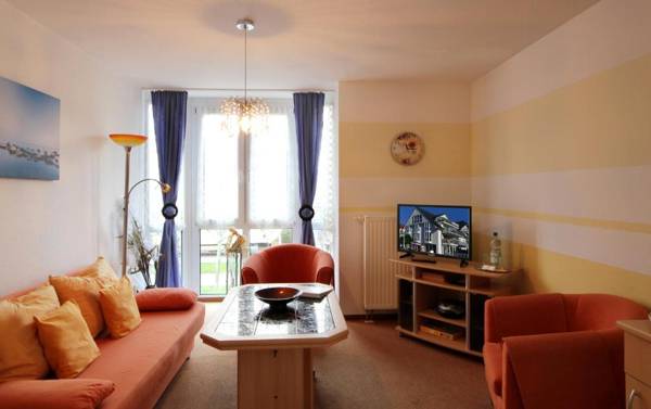 Strandstraße by Rujana