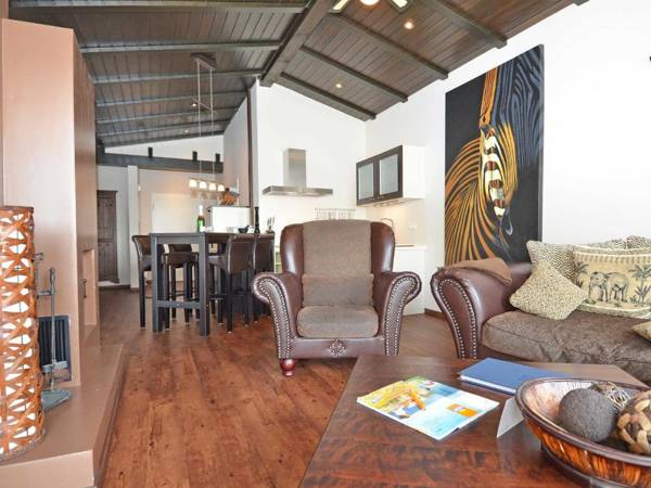 Villa "To Hus" F590 - Appartement 05 im Dachgeschoss mit Himmelbett Kamin und Balkon