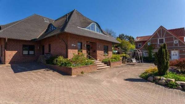 Ferienhaus mit Kamin am Hafen in S