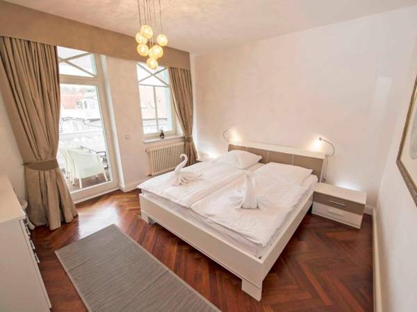 Villa Strandburg F 409 WG 10 mit Balkon und Meerblick