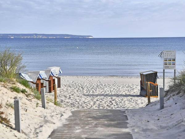 Villa "Strandeck" F 662 WG 1 mit Meerblick Terrasse Wintergarten