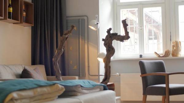 Hotel / Weingut Meintzinger