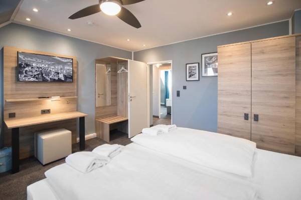 Riverview Apartments by dasPaul