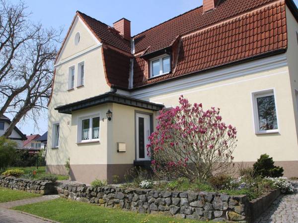 Comfortable apartment in Nordhausen in the Harz with pellet stove and use of the garden