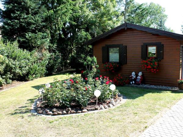 Pretty Bungalow in Neubukow with Garden Roof Terrace BBQ