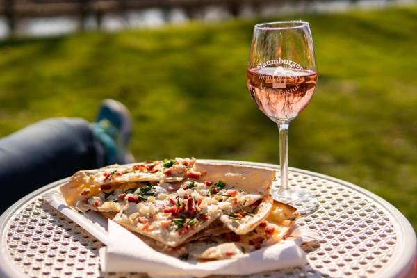 Naumburger Wein & Sekt Manufaktur - Pension 1824