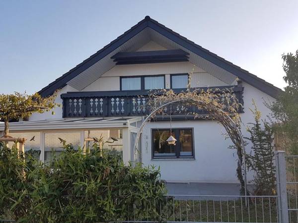 Ferienwohnungen Lilie und Dahlie