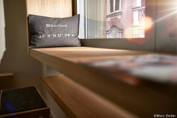 Schwabinger Wahrheit by Geisel