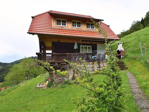 Enchanting Holiday Home in Mhlenbach with Fenced Garden