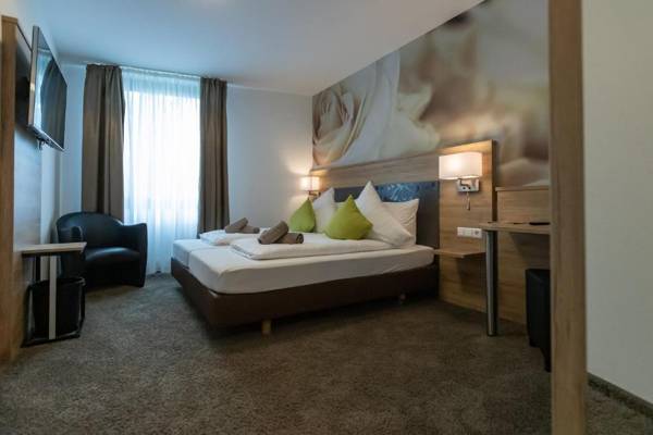 Outlet Hotel