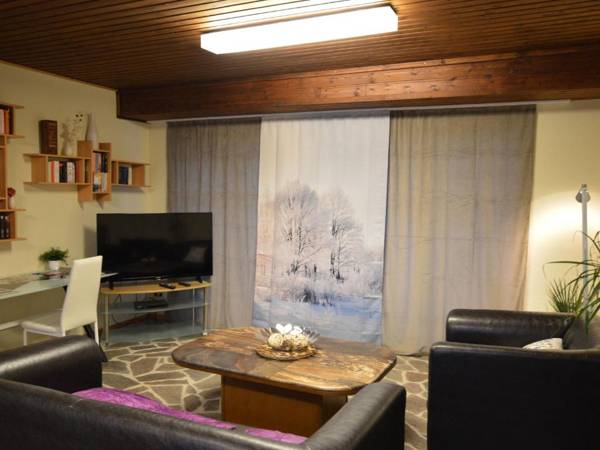 Cozy Apartment in County of Manderscheid with Balcony