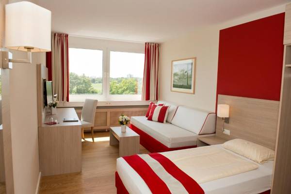 Heinrich Pesch Hotel