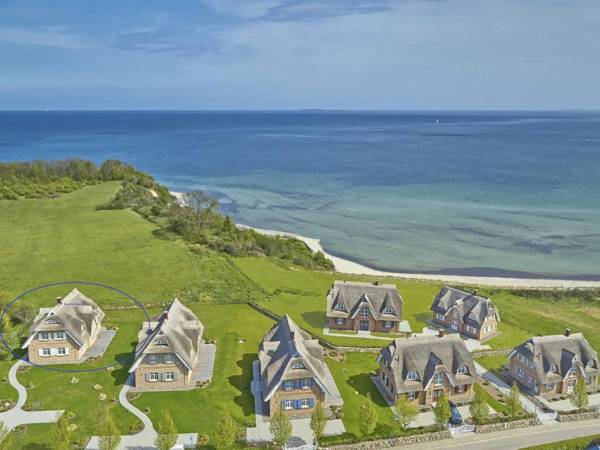 Luxus-Strandhaus "Nordperd" in Lobbe mit Meerblick Kamin Sauna - F661