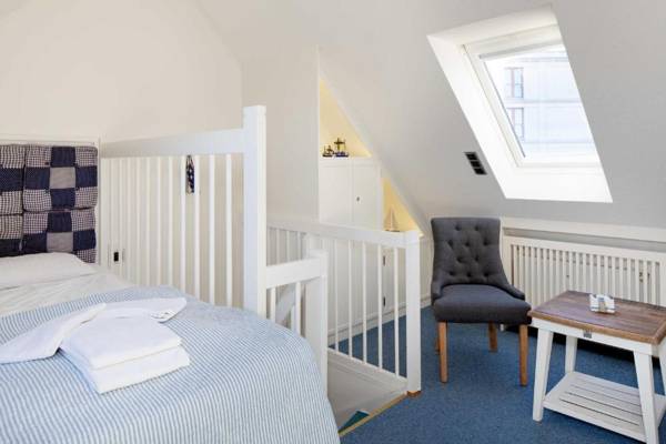 Carlotta s Beachroom