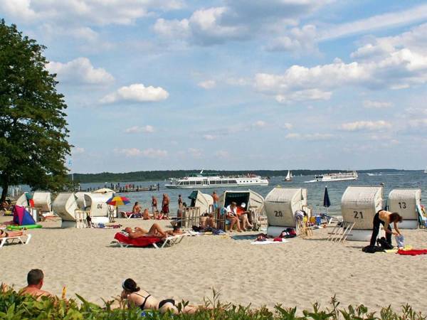 Müritzurlaub an der Kastanie in Sembzin