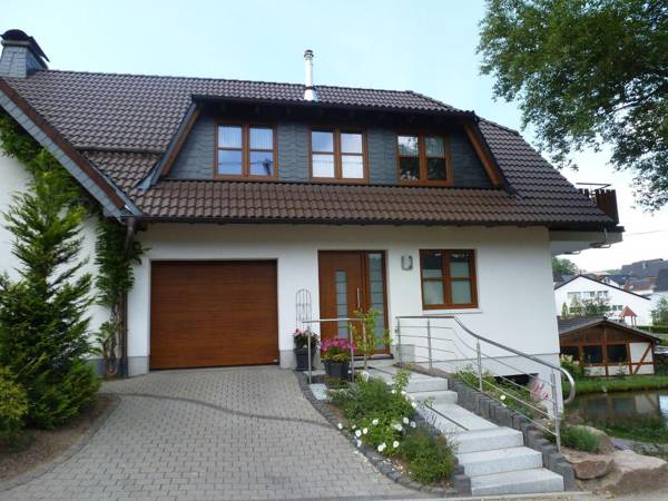 Cosy apartment with private garden in Brachthausen in the Sauerland